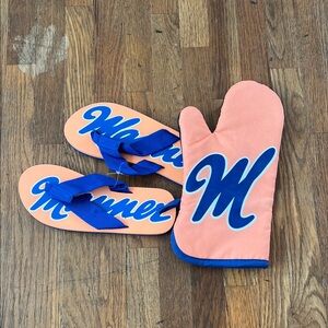 🍫Manner Wien - Peach and Blue Flip Flops and Oven Mitt Set